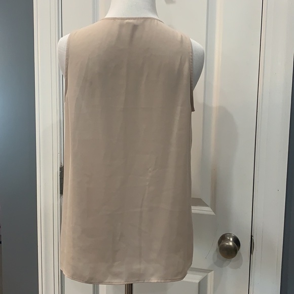 Chelsea tan wrap sleeveless shirt size S - Picture 6 of 8